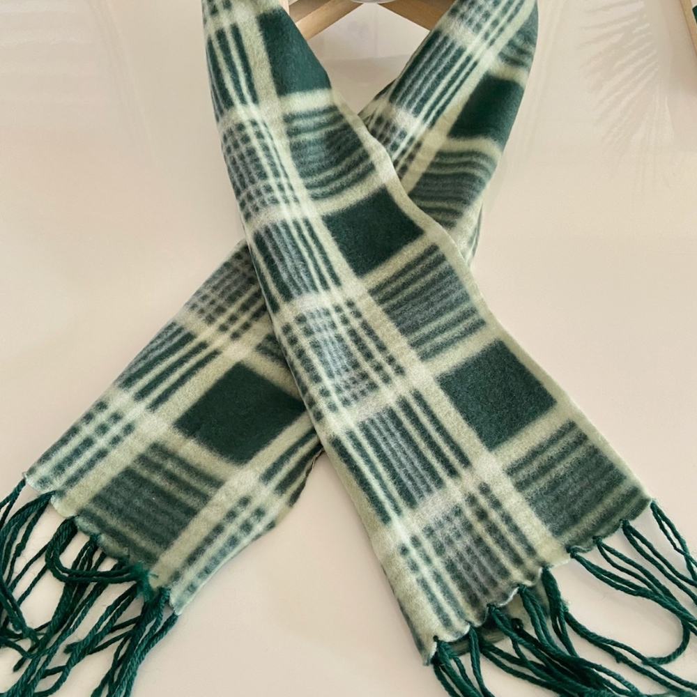 Tommy Hilfiger plaid scarf